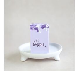 Handgemachte Lavendel-Naturseife mit floraler Verzierung – ideales kleines Geschenk